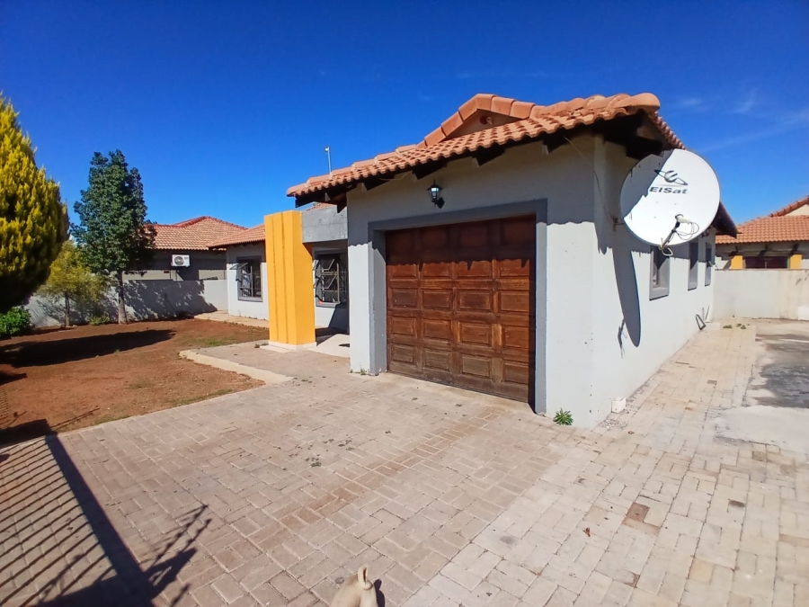 3 Bedroom Property for Sale in Kuruman Northern Cape